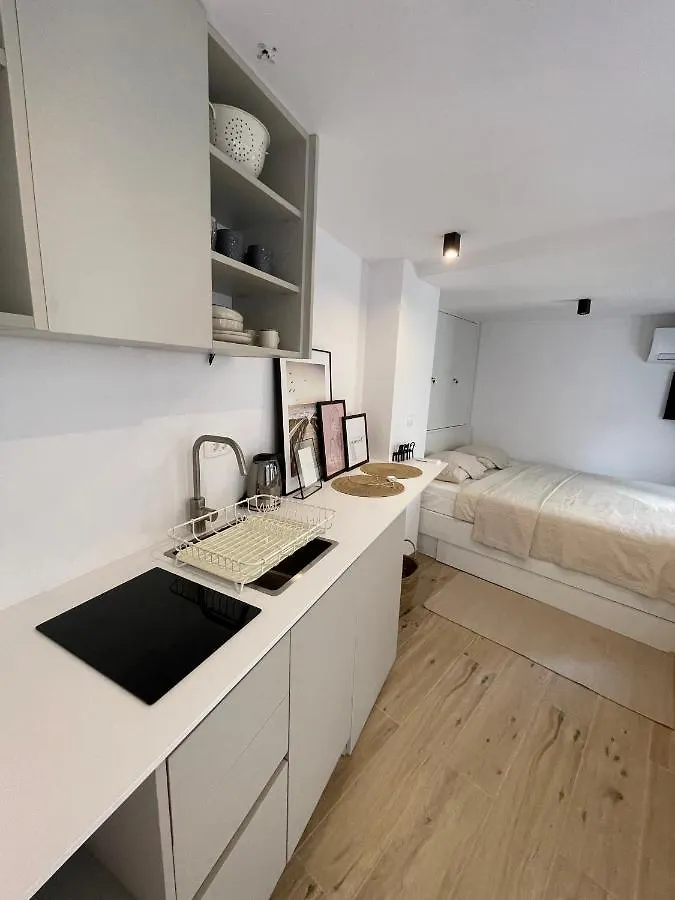 Studio Apartment Saint Luke - Old Town Split